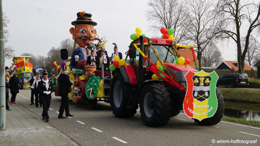 Vorstelijke collecte voor WensAmbulance Oost-Nederland tijdens Kloetendonkse carnavalsoptocht